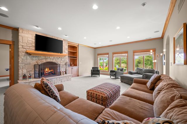 101 Lighthouse Dunes Path, St. Joseph, MI 49085