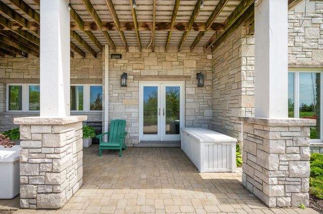101 Lighthouse Dunes Path, St. Joseph, MI 49085