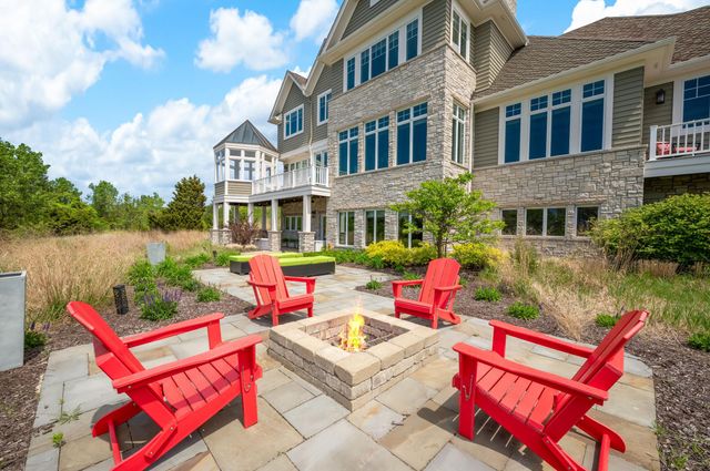 101 Lighthouse Dunes Path, St. Joseph, MI 49085