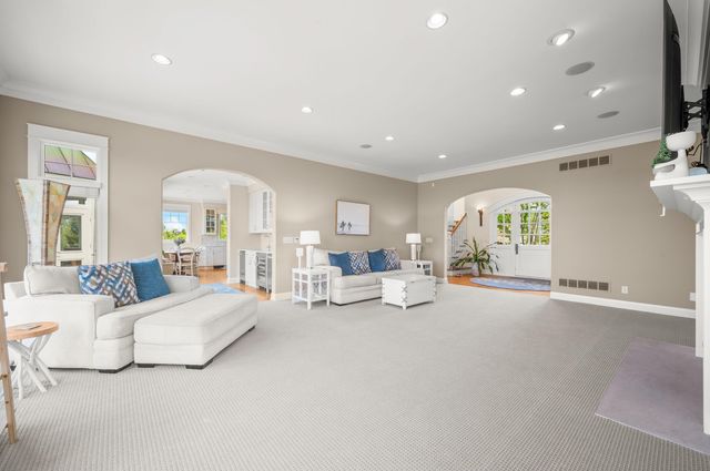 101 Lighthouse Dunes Path, St. Joseph, MI 49085