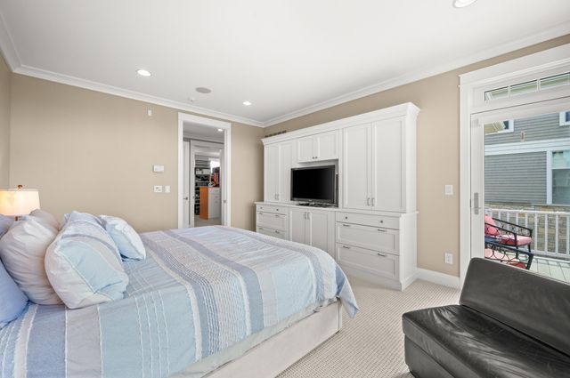 101 Lighthouse Dunes Path, St. Joseph, MI 49085