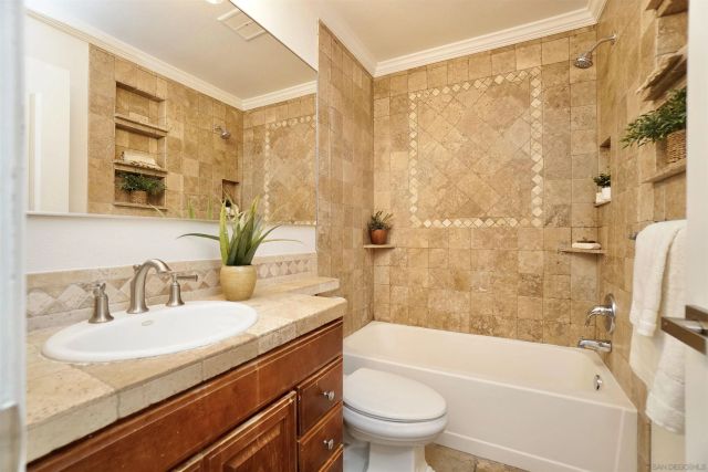 10696 Gabacho Drive, San Diego, CA 92124
