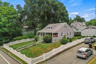 181 Sea St, Weymouth, MA 02191