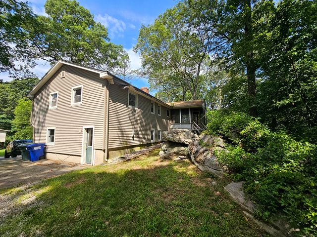 30 Patricia Court, Ledyard, CT 06335