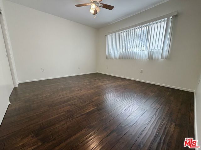 11727 Mayfield Avenue 2, Los Angeles, CA 90049