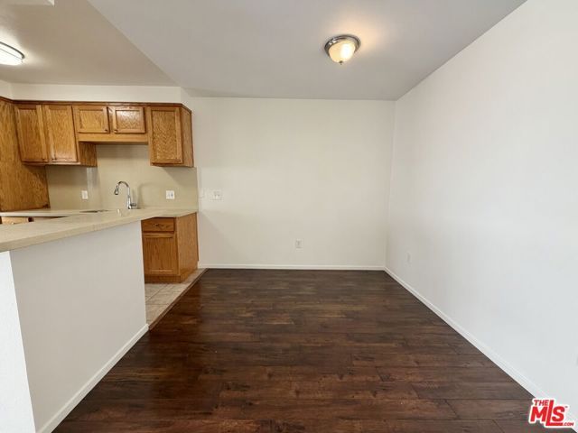 11727 Mayfield Avenue 2, Los Angeles, CA 90049