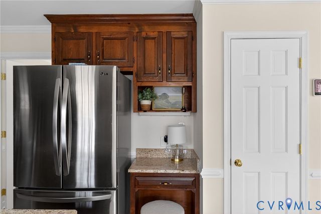 347 Rossmere Dr, Midlothian, VA 23114