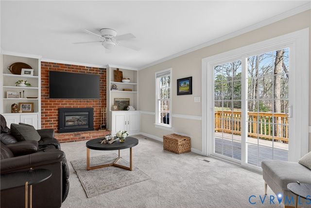 347 Rossmere Dr, Midlothian, VA 23114