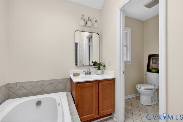 347 Rossmere Dr, Midlothian, VA 23114