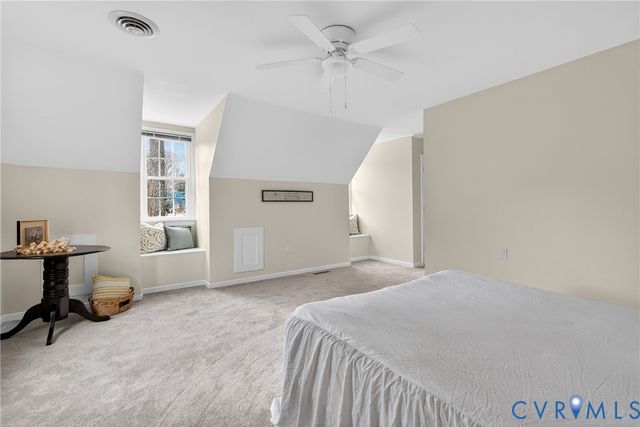 347 Rossmere Dr, Midlothian, VA 23114