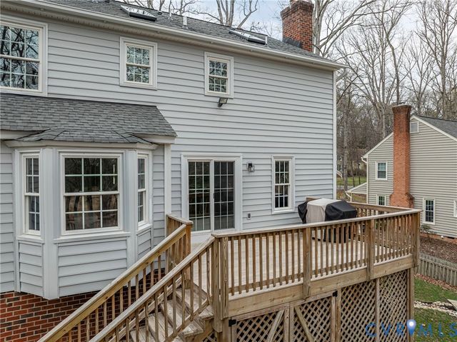 347 Rossmere Dr, Midlothian, VA 23114