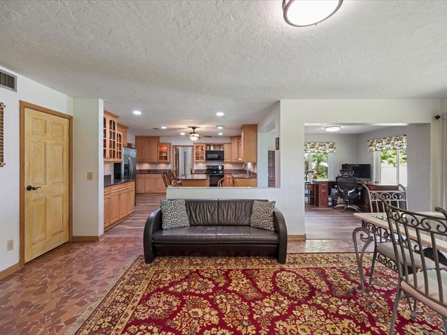 2100 MCKINLEY STREET, Clearwater, FL 33765
