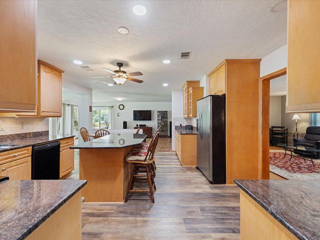 2100 MCKINLEY STREET, Clearwater, FL 33765