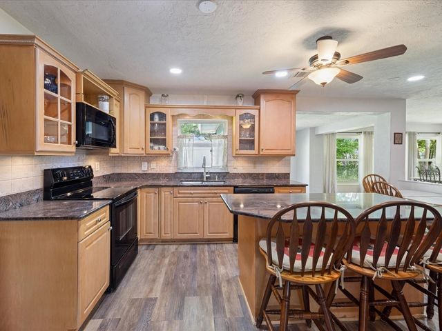 2100 MCKINLEY STREET, Clearwater, FL 33765