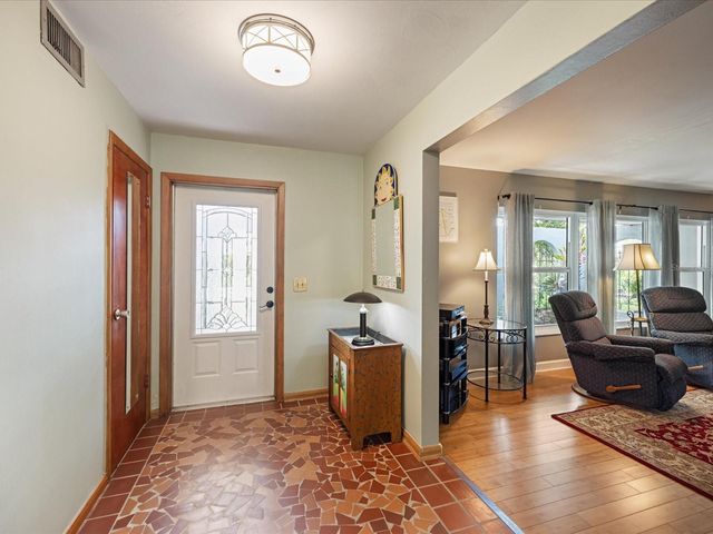 2100 MCKINLEY STREET, Clearwater, FL 33765