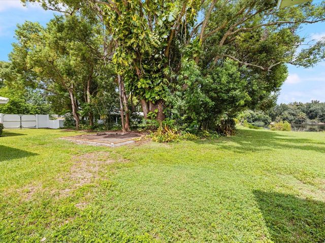 2100 MCKINLEY STREET, Clearwater, FL 33765