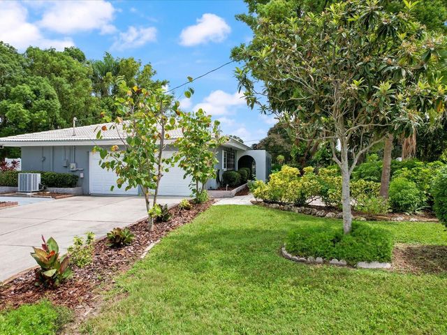 2100 MCKINLEY STREET, Clearwater, FL 33765