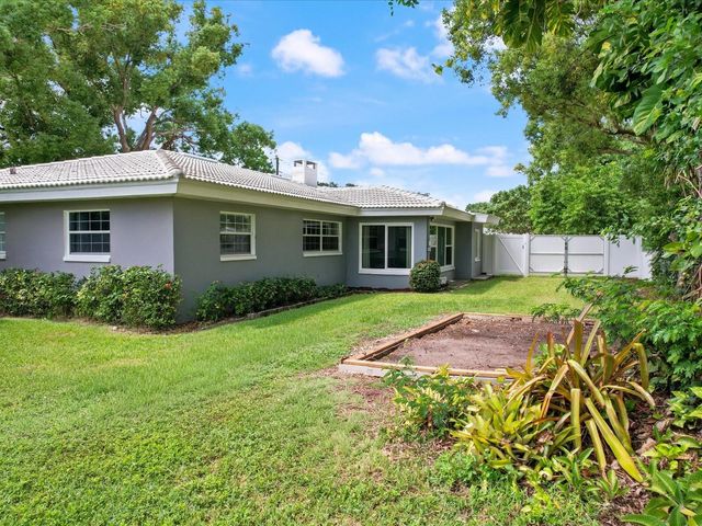 2100 MCKINLEY STREET, Clearwater, FL 33765