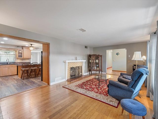 2100 MCKINLEY STREET, Clearwater, FL 33765