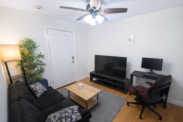 1054 Cambridge St 4Fa, Cambridge, MA 02139
