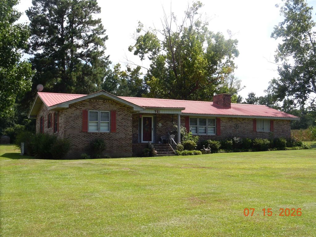 751 New Life Church Rd., Tabor City, NC 28463