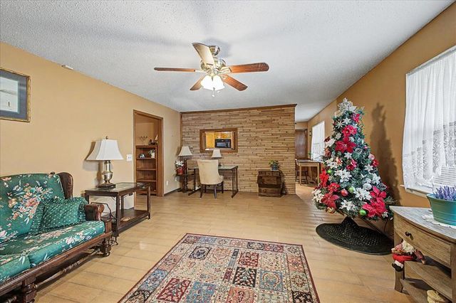 6420 S Harvey Place, Oklahoma City, OK 73139