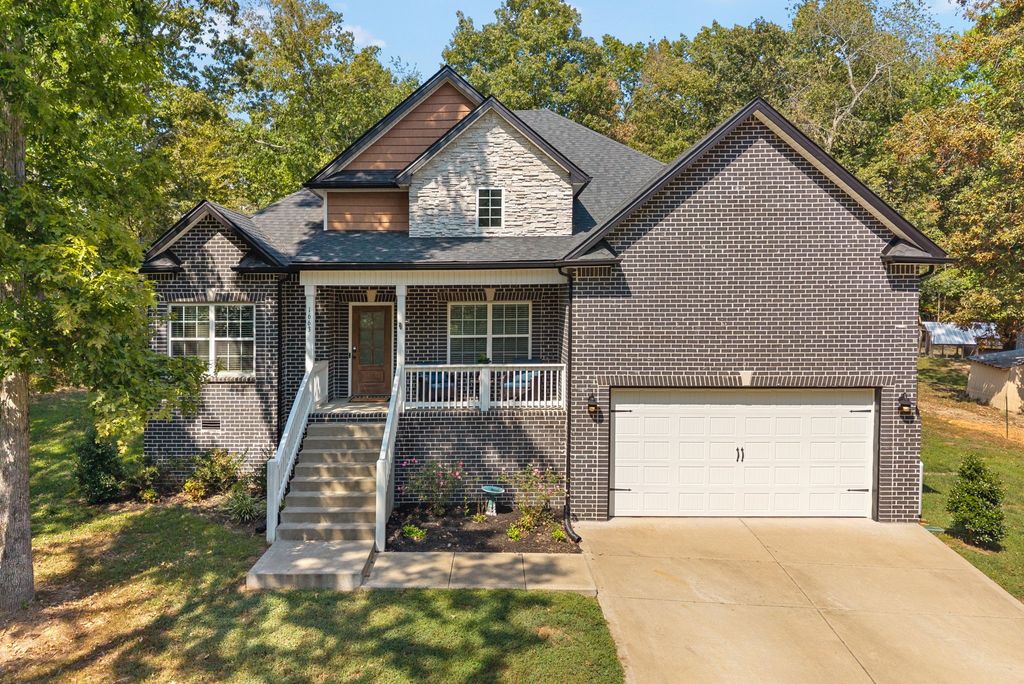 1663 Southside Rd, Southside, TN 37171
