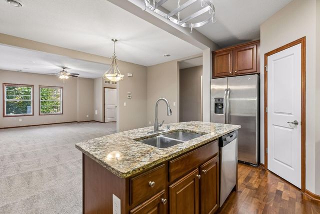 2107 Cedar Grove Trail 104, Eagan, MN 55122