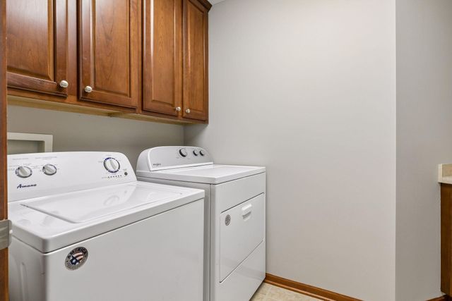 2107 Cedar Grove Trail 104, Eagan, MN 55122