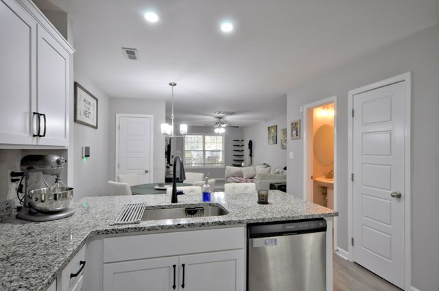 645 Stowe Ct Unit L, Clarksville, TN 37040