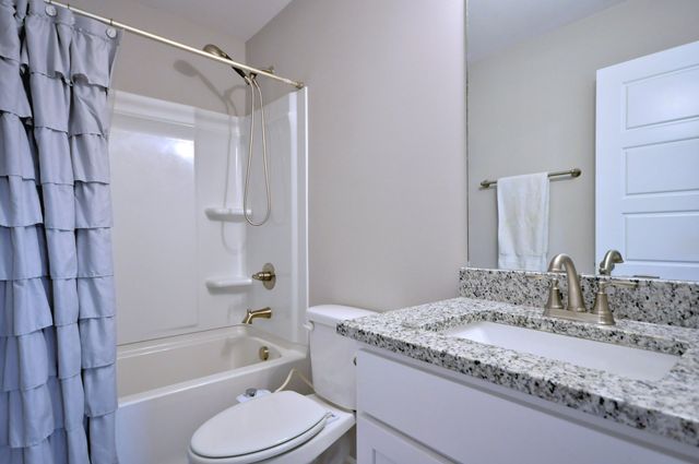 645 Stowe Ct Unit L, Clarksville, TN 37040