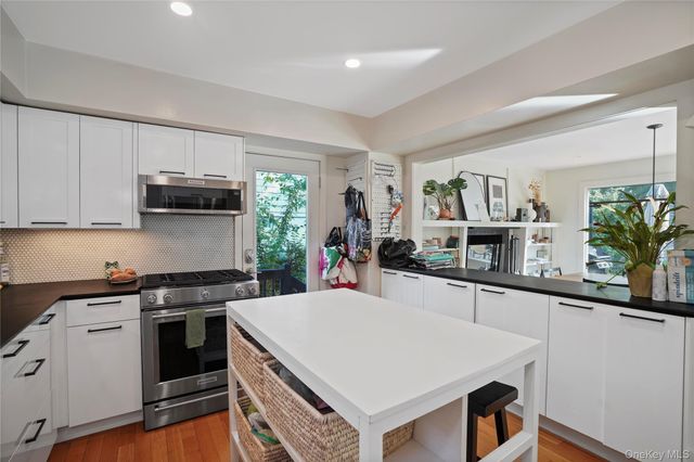 1319 Raleigh Road, Mamaroneck, NY 10543