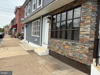 121 POND STREET, Bristol, PA 19007