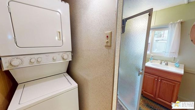 14 Garfield Drive, Cathedral City, CA 92234