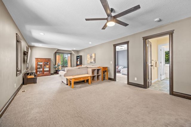 318 4th Street NE, Minneapolis, MN 55413