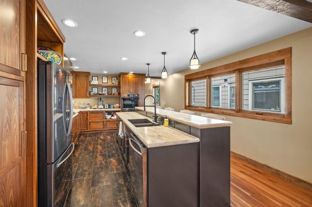 318 4th Street NE, Minneapolis, MN 55413