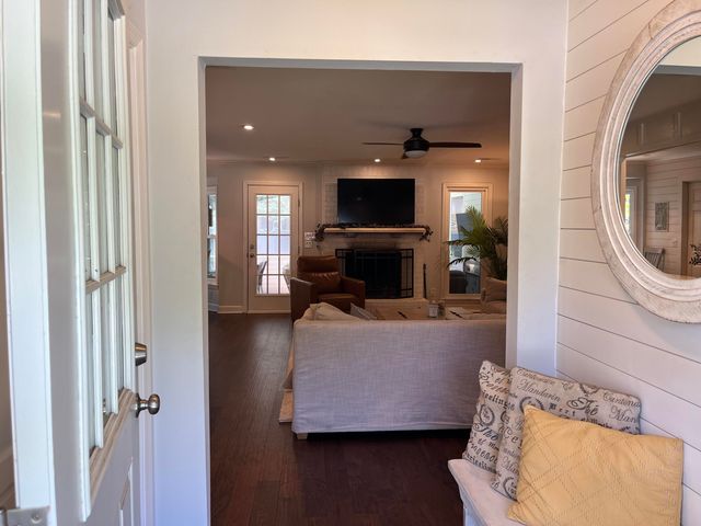 1133 Shoreside Way, Mount Pleasant, SC 29464