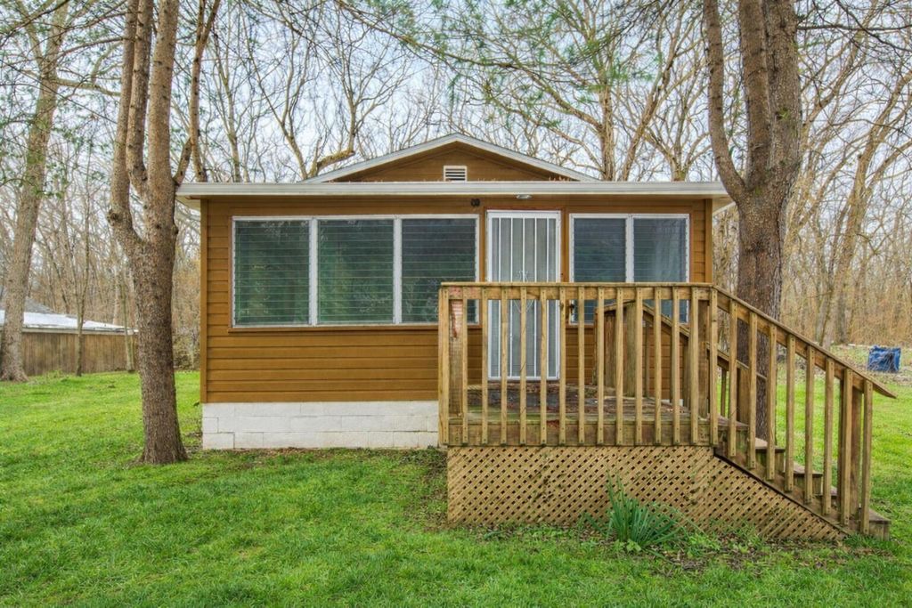 516 Nahas Street, Michigan City, IN 46360