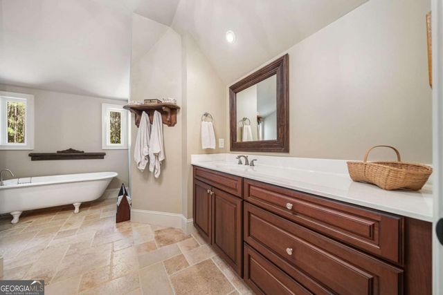 424 Cable Road, Waleska, GA 30183