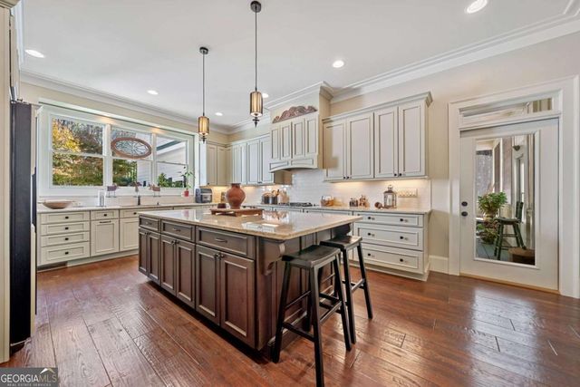 424 Cable Road, Waleska, GA 30183