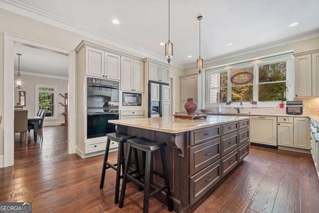 424 Cable Road, Waleska, GA 30183