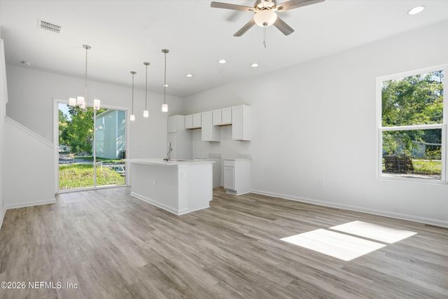 2985 SNELL Street, Jacksonville, FL 32218