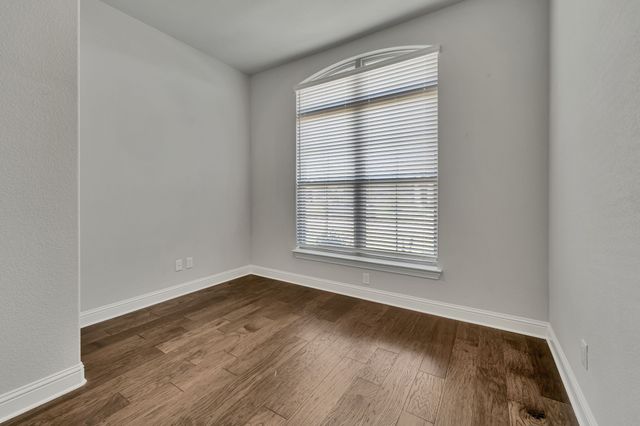 140 Crockett Drive, Waxahachie, TX 75165