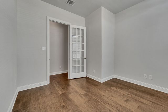 140 Crockett Drive, Waxahachie, TX 75165