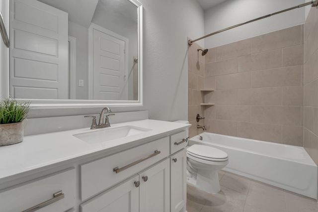 140 Crockett Drive, Waxahachie, TX 75165