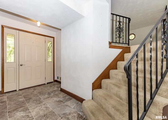 3309 VALLEY Drive, Geneseo, IL 61254