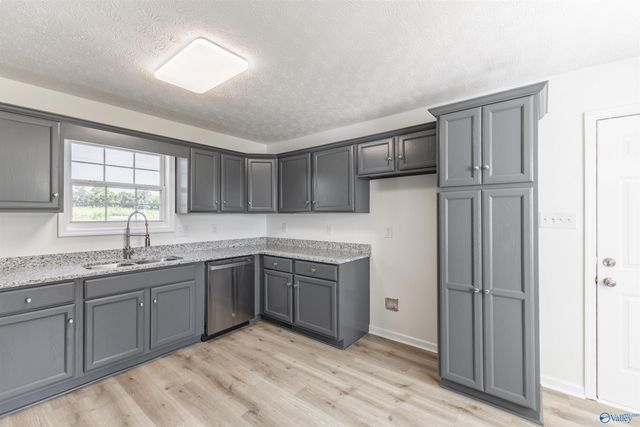28768 Dorning Road, Toney, AL 35773