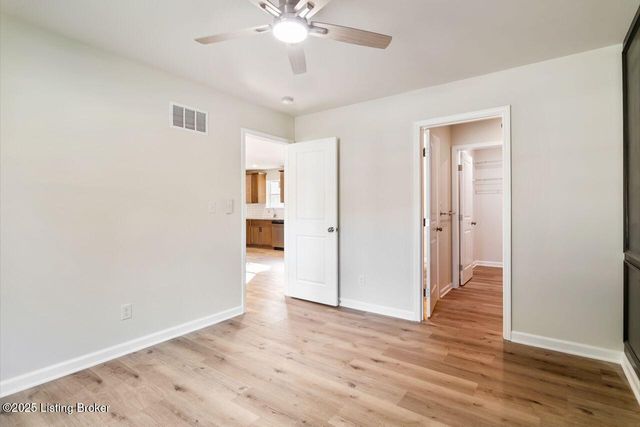 4720 Beech Dr, Louisville, KY 40216