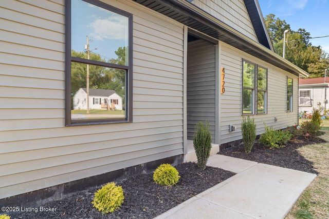 4720 Beech Dr, Louisville, KY 40216