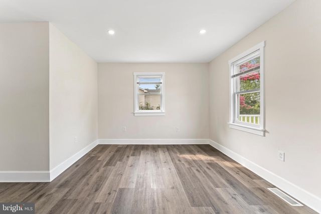 7 REVIS AVE, New Castle, DE 19720
